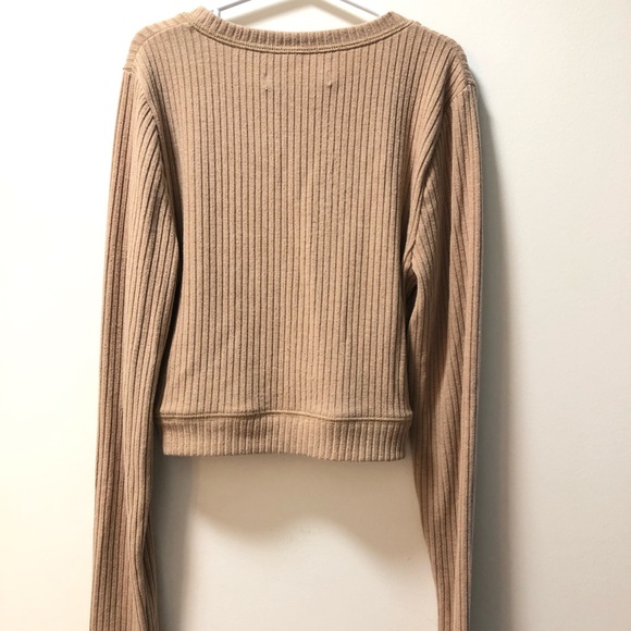 [Brand New]A&F Wrap Front Top Tan Small - Picture 6 of 6